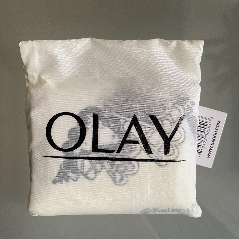 NWT - BAGGU OLAY Brand Reusable Bag - Black and White